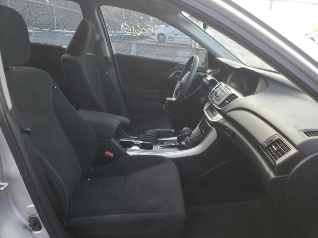 Photo 4 VIN: 1HGCR2F38DA133249 - HONDA ACCORD LX 