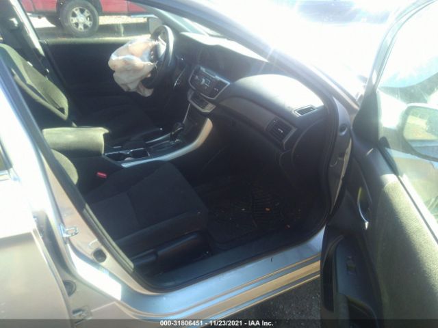 Photo 4 VIN: 1HGCR2F38DA140203 - HONDA ACCORD SDN 