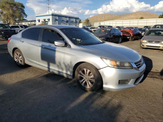 Photo 3 VIN: 1HGCR2F38DA208239 - HONDA ACCORD LX 