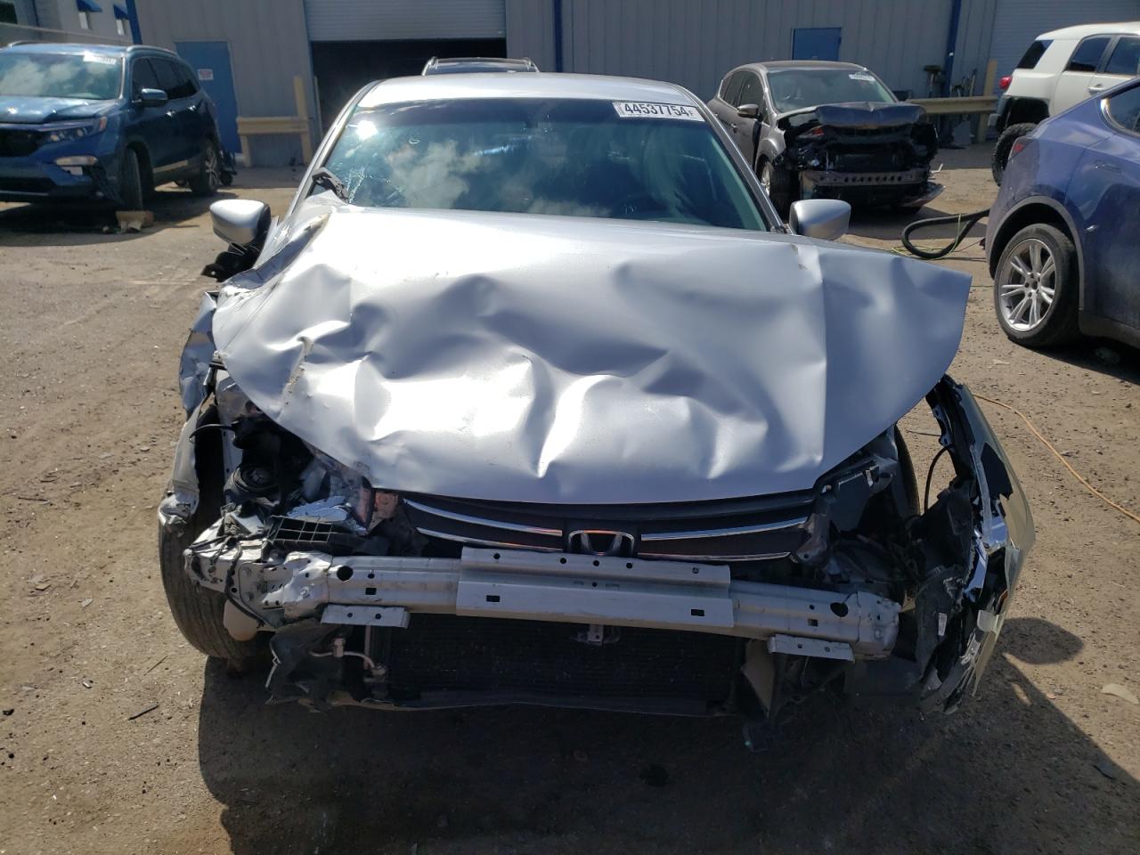 Photo 4 VIN: 1HGCR2F38DA240026 - HONDA ACCORD 