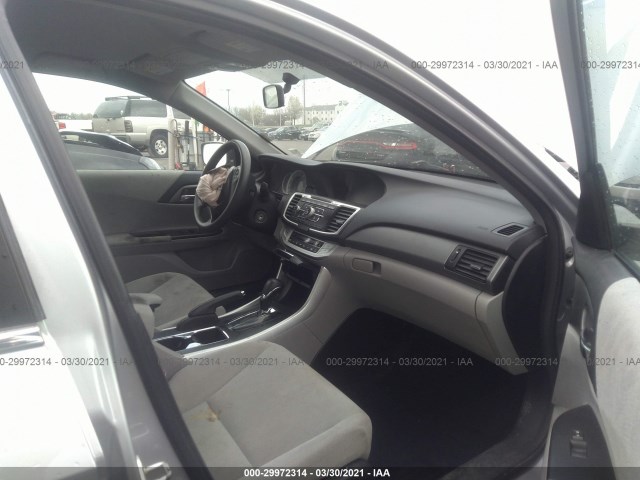 Photo 4 VIN: 1HGCR2F38DA262995 - HONDA ACCORD SDN 