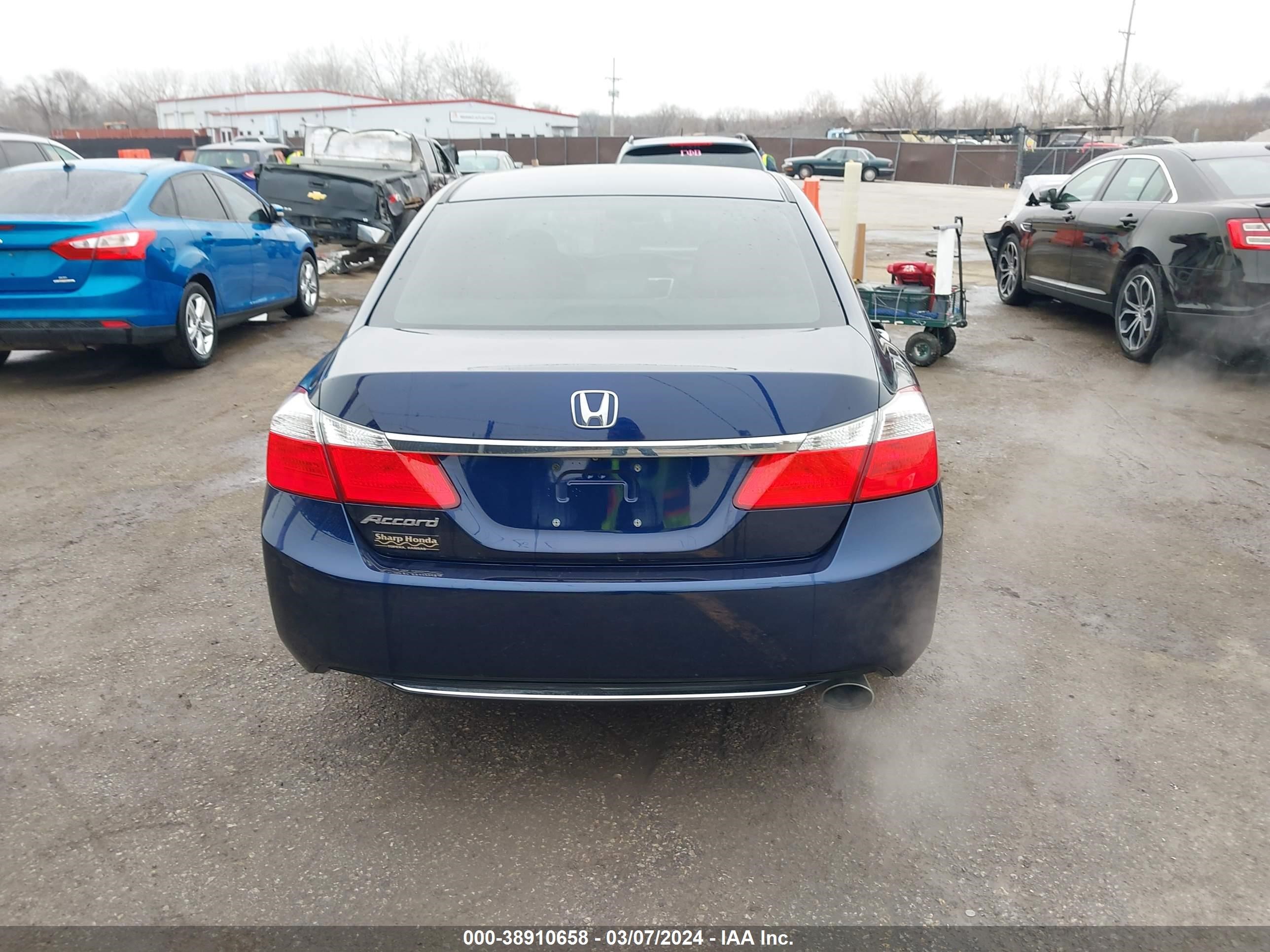 Photo 15 VIN: 1HGCR2F38EA061907 - HONDA ACCORD 