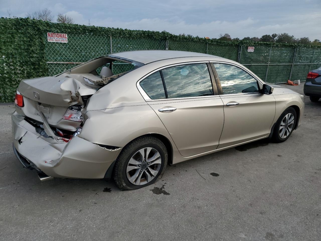 Photo 2 VIN: 1HGCR2F38EA167290 - HONDA ACCORD 