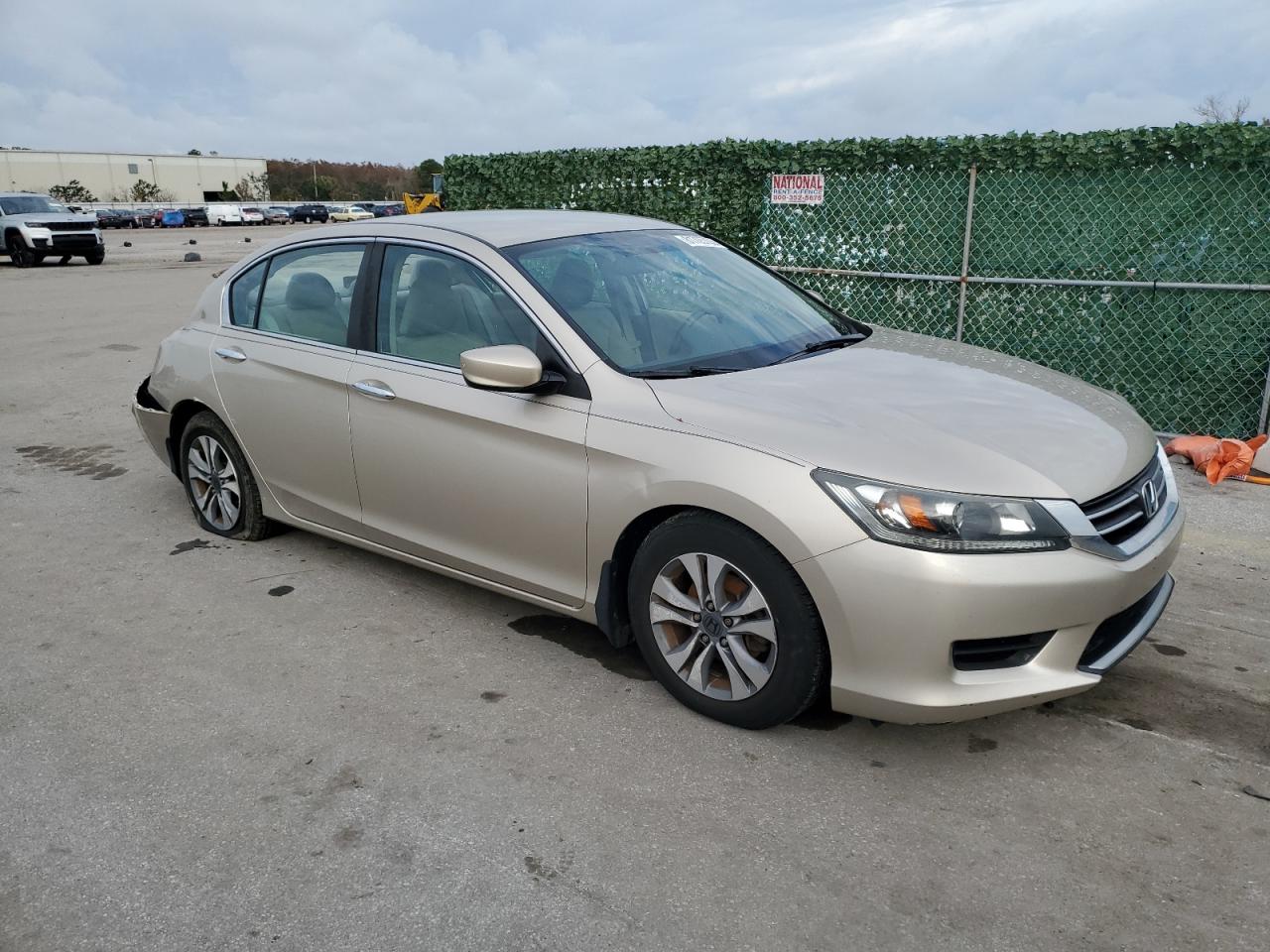 Photo 3 VIN: 1HGCR2F38EA167290 - HONDA ACCORD 