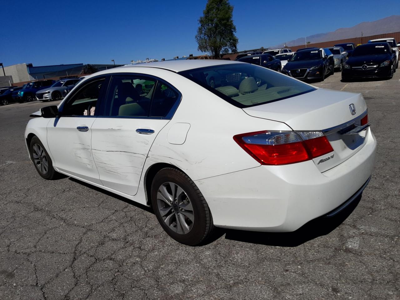 Photo 1 VIN: 1HGCR2F38EA257264 - HONDA ACCORD 