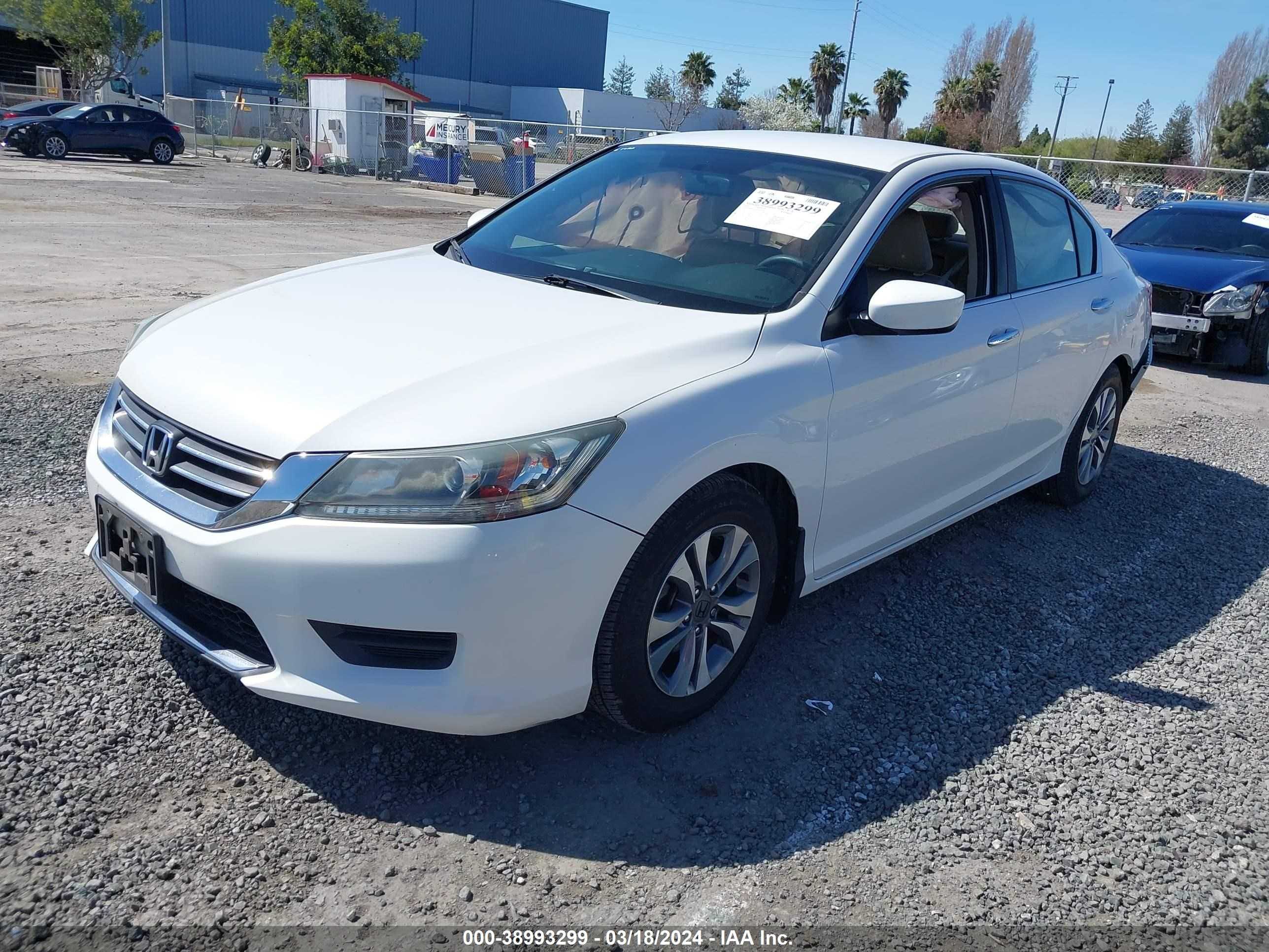 Photo 1 VIN: 1HGCR2F38FA037480 - HONDA ACCORD 