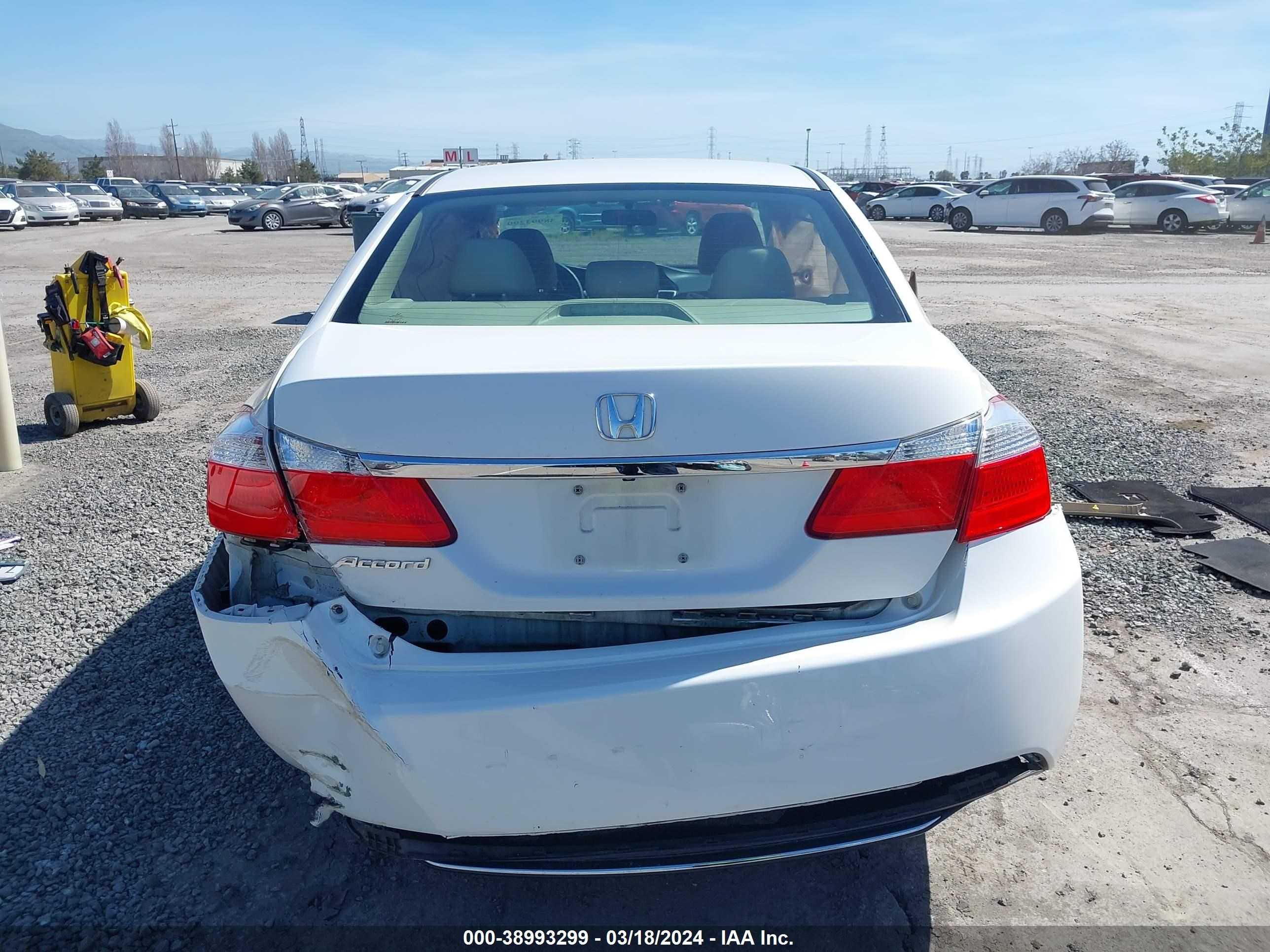 Photo 15 VIN: 1HGCR2F38FA037480 - HONDA ACCORD 