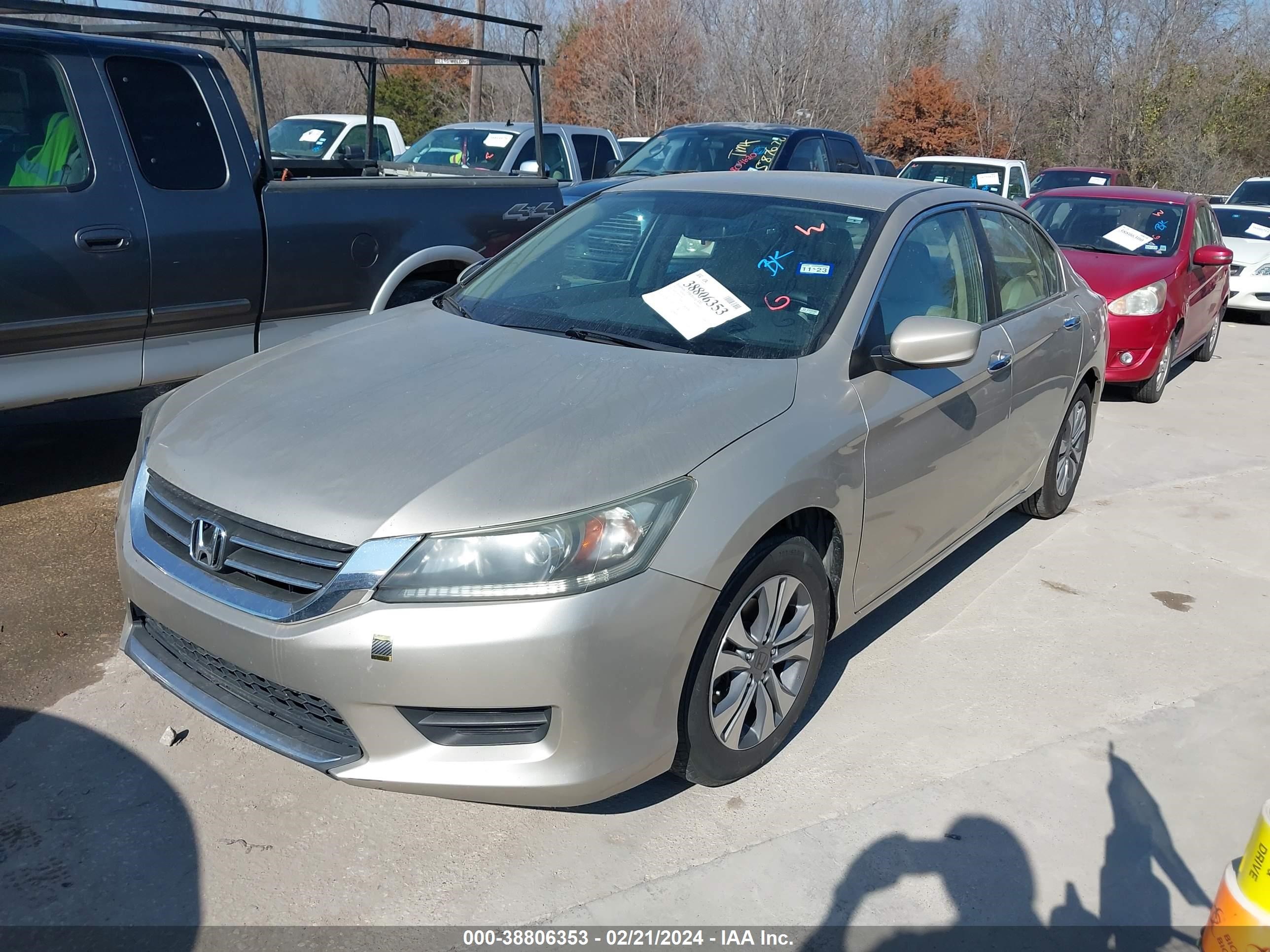 Photo 1 VIN: 1HGCR2F38FA141368 - HONDA ACCORD 