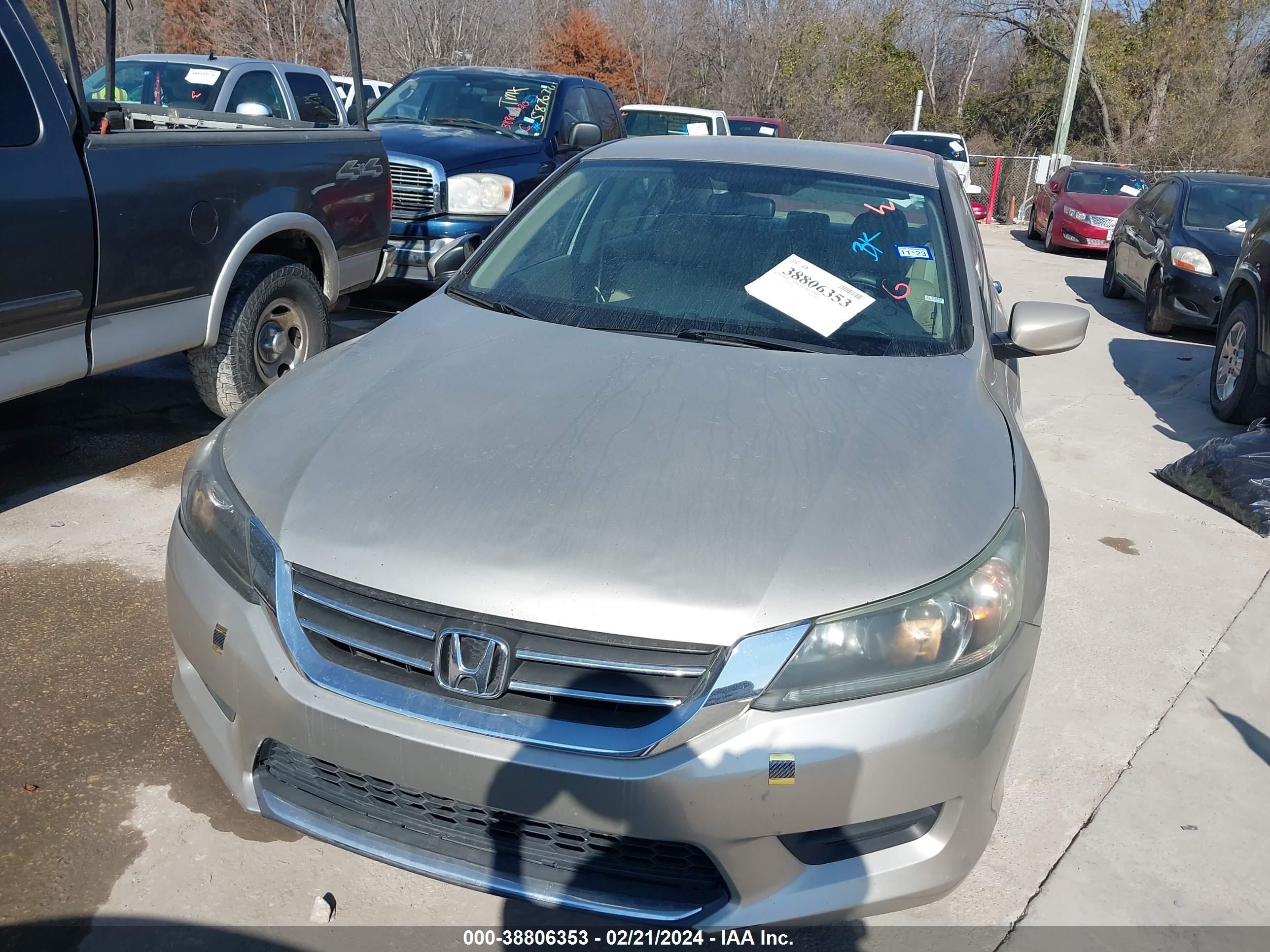 Photo 11 VIN: 1HGCR2F38FA141368 - HONDA ACCORD 