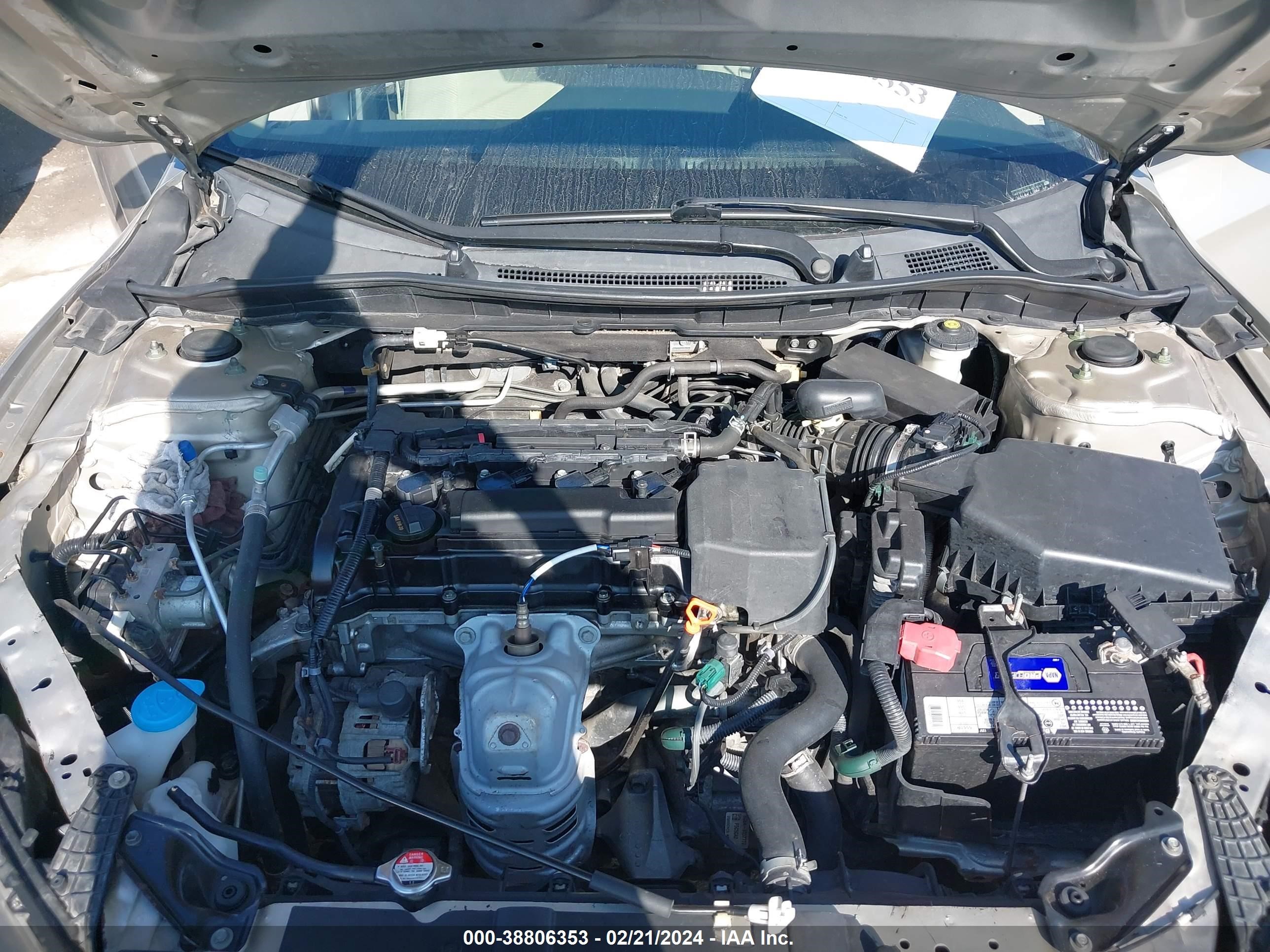 Photo 9 VIN: 1HGCR2F38FA141368 - HONDA ACCORD 