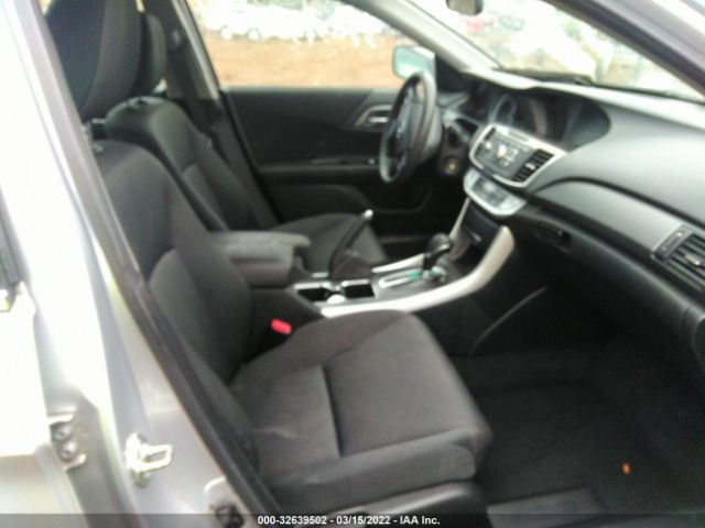 Photo 4 VIN: 1HGCR2F38FA172006 - HONDA ACCORD SEDAN 