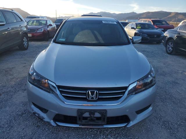 Photo 4 VIN: 1HGCR2F38FA204209 - HONDA ACCORD LX 