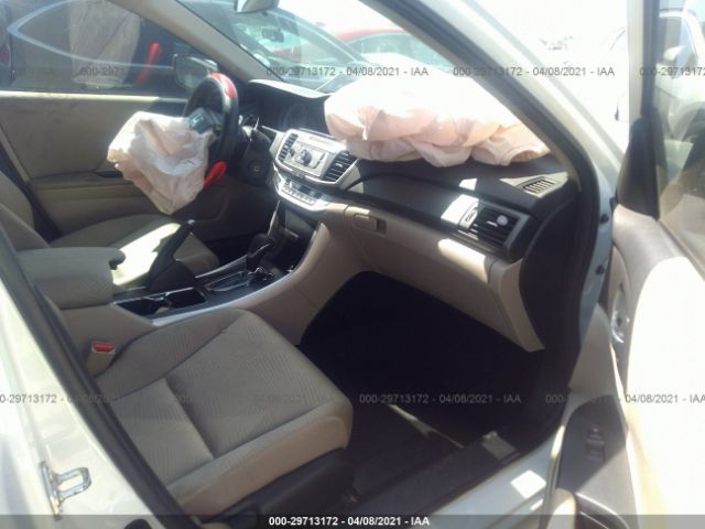 Photo 4 VIN: 1HGCR2F38FA204601 - HONDA ACCORD SEDAN 