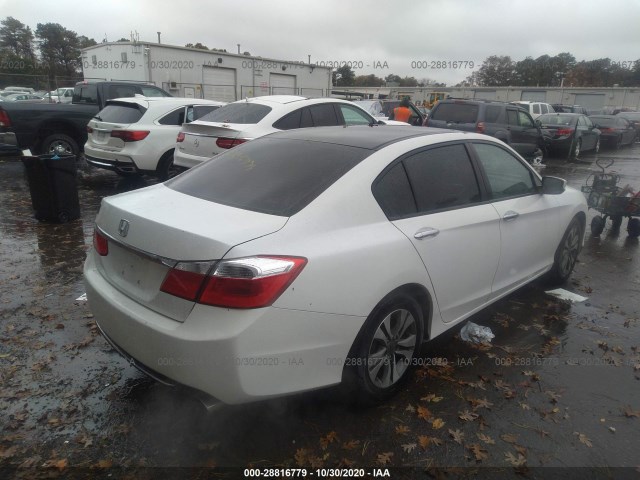 Photo 3 VIN: 1HGCR2F38FA268380 - HONDA ACCORD SEDAN 