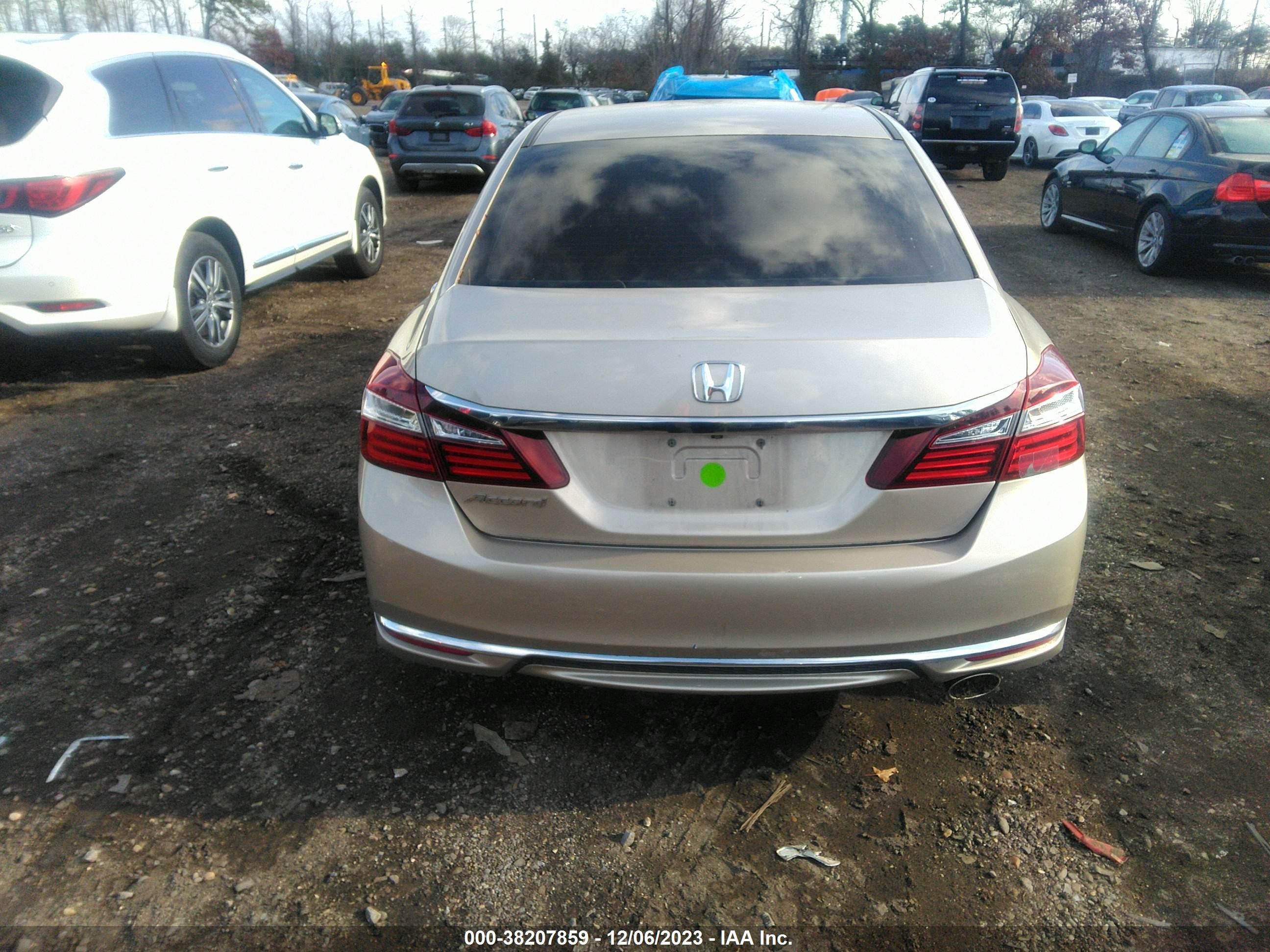 Photo 16 VIN: 1HGCR2F38GA023306 - HONDA ACCORD 