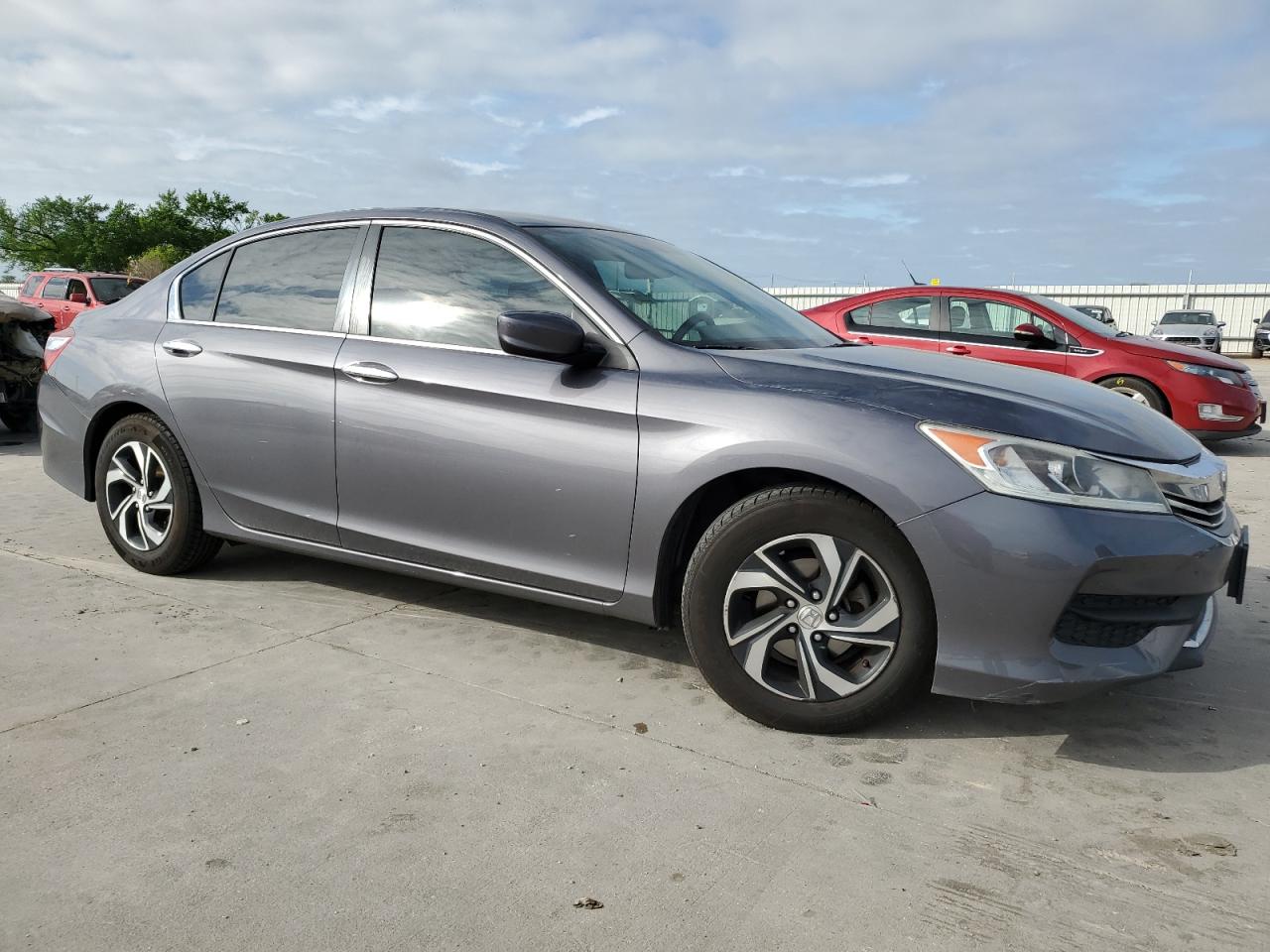 Photo 3 VIN: 1HGCR2F38GA120120 - HONDA ACCORD 