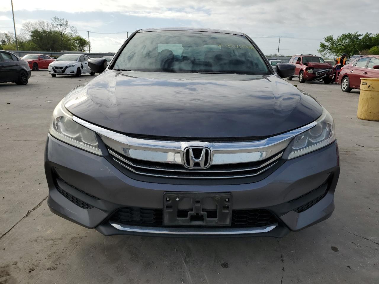 Photo 4 VIN: 1HGCR2F38GA120120 - HONDA ACCORD 