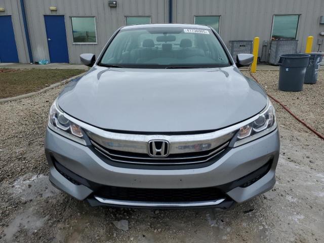 Photo 4 VIN: 1HGCR2F38GA121834 - HONDA ACCORD LX 