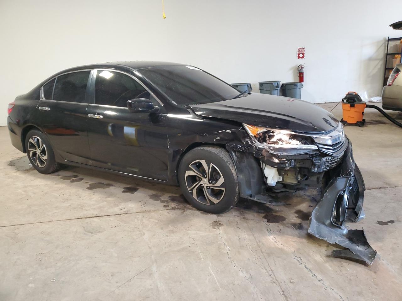 Photo 3 VIN: 1HGCR2F38GA129237 - HONDA ACCORD 