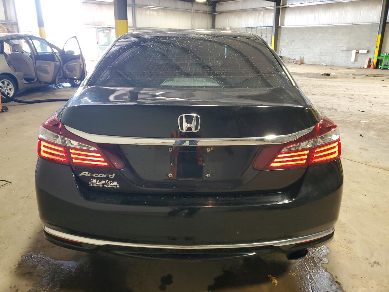 Photo 5 VIN: 1HGCR2F38GA129237 - HONDA ACCORD 