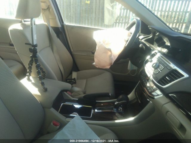 Photo 4 VIN: 1HGCR2F38GA141422 - HONDA ACCORD SEDAN 