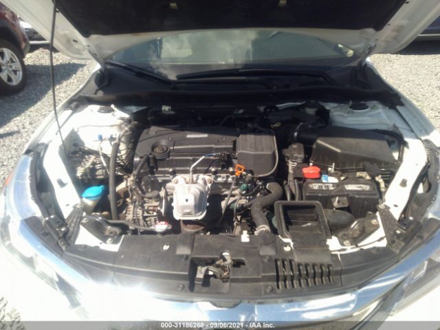 Photo 9 VIN: 1HGCR2F38HA032332 - HONDA ACCORD SEDAN 