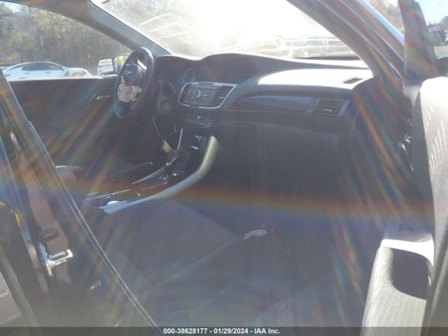 Photo 4 VIN: 1HGCR2F38HA074919 - HONDA ACCORD 