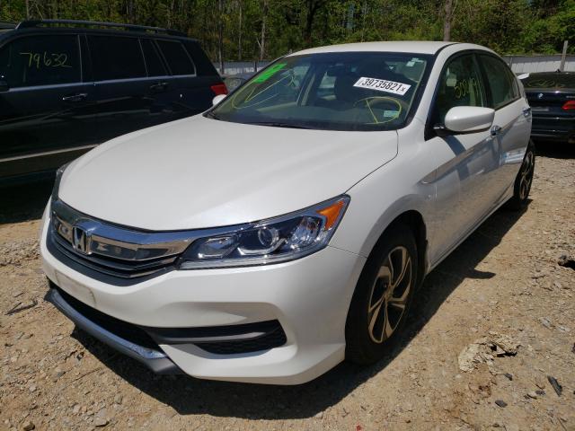 Photo 1 VIN: 1HGCR2F38HA076637 - HONDA ACCORD LX 