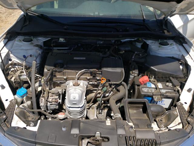 Photo 6 VIN: 1HGCR2F38HA076637 - HONDA ACCORD LX 