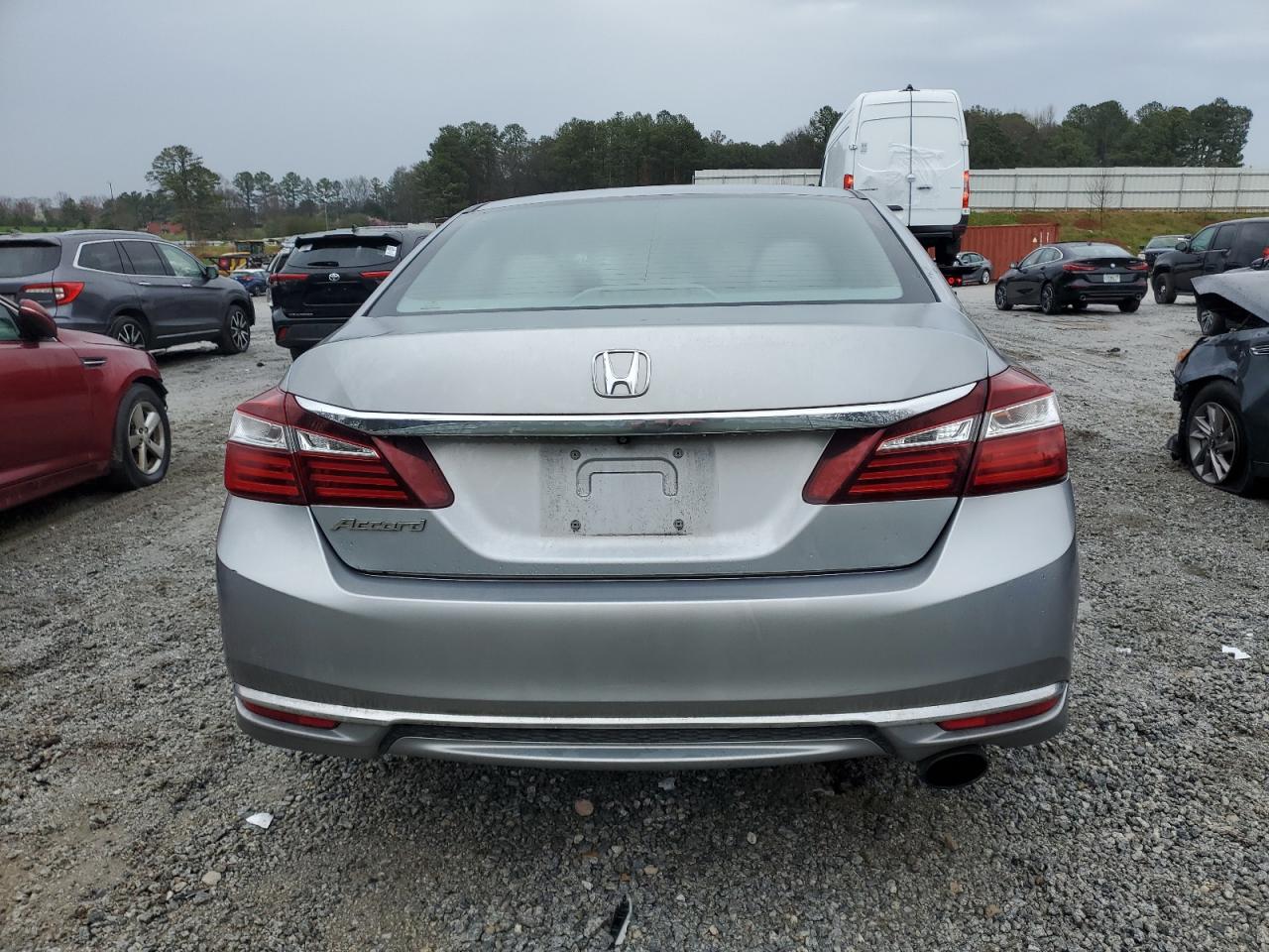 Photo 5 VIN: 1HGCR2F38HA119602 - HONDA ACCORD 