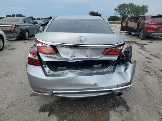 Photo 5 VIN: 1HGCR2F38HA129790 - HONDA ACCORD LX 