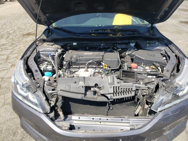 Photo 6 VIN: 1HGCR2F38HA218906 - HONDA ACCORD LX 