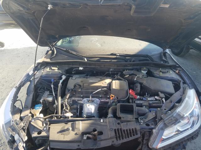 Photo 6 VIN: 1HGCR2F38HA223412 - HONDA ACCORD LX 