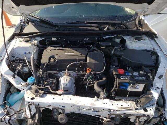 Photo 6 VIN: 1HGCR2F38HA261464 - HONDA ACCORD LX 