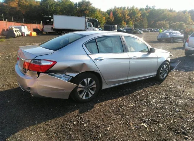 Photo 3 VIN: 1HGCR2F39DA022077 - HONDA ACCORD SDN 