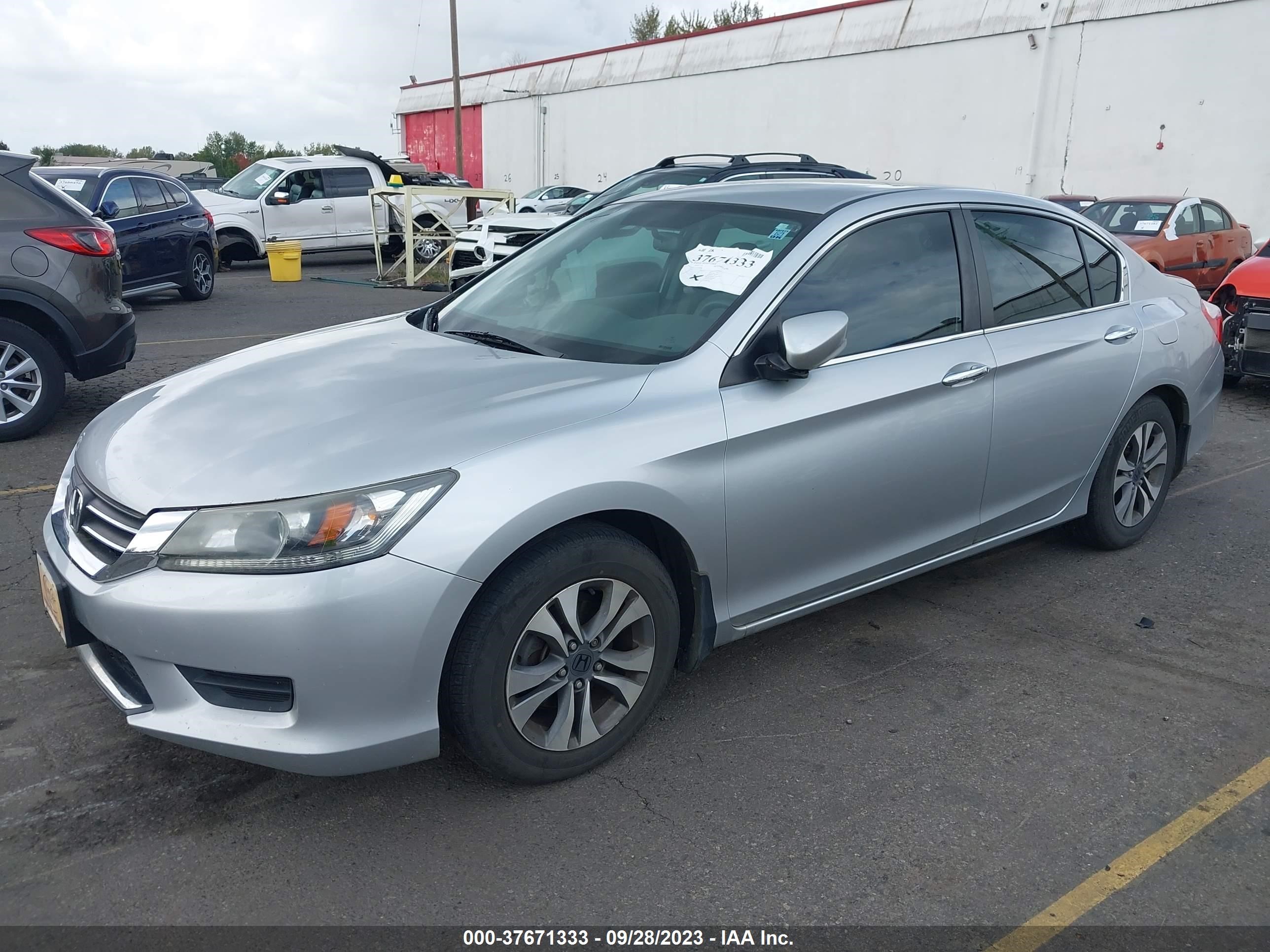 Photo 1 VIN: 1HGCR2F39DA058898 - HONDA ACCORD 