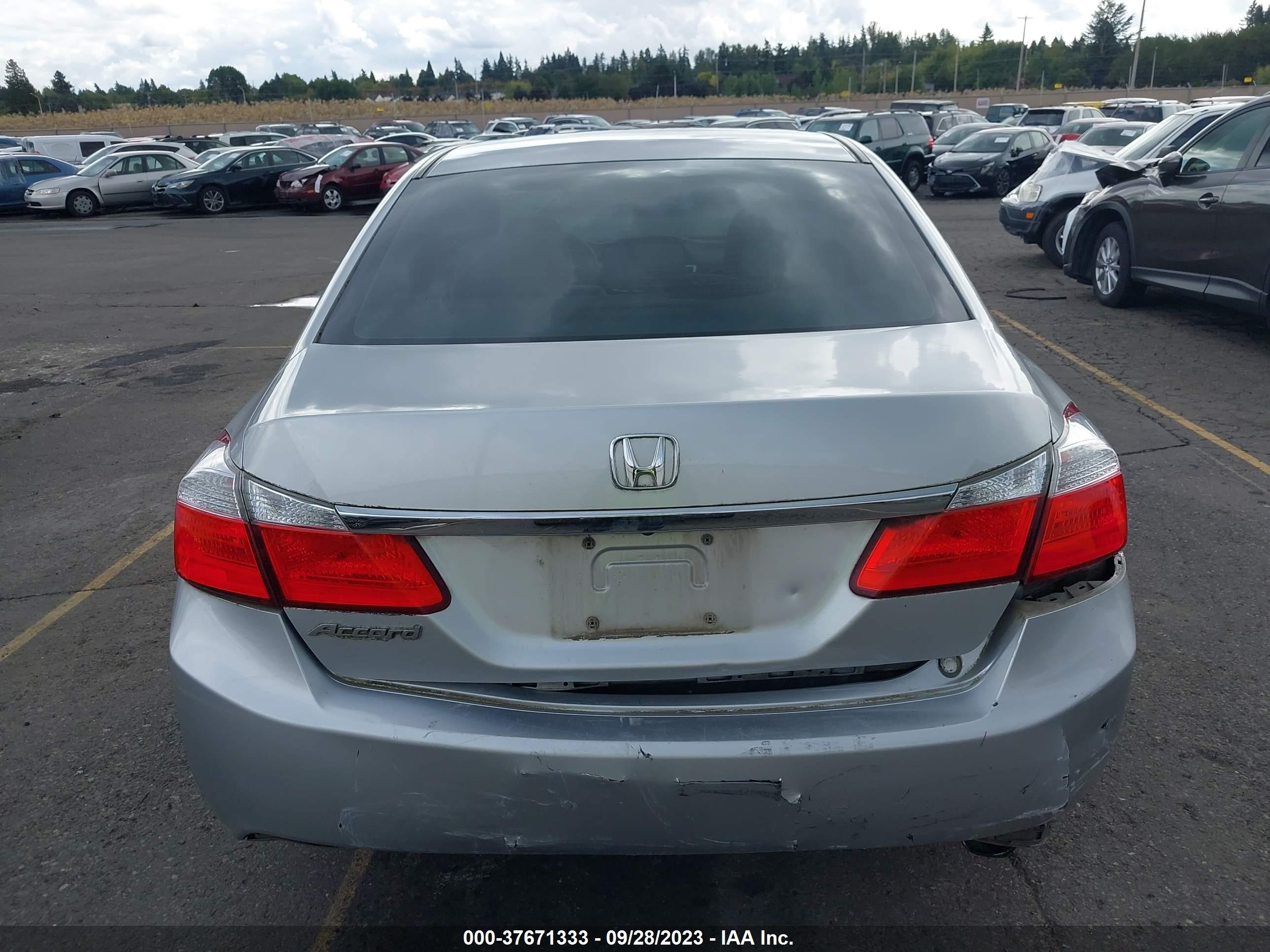 Photo 15 VIN: 1HGCR2F39DA058898 - HONDA ACCORD 