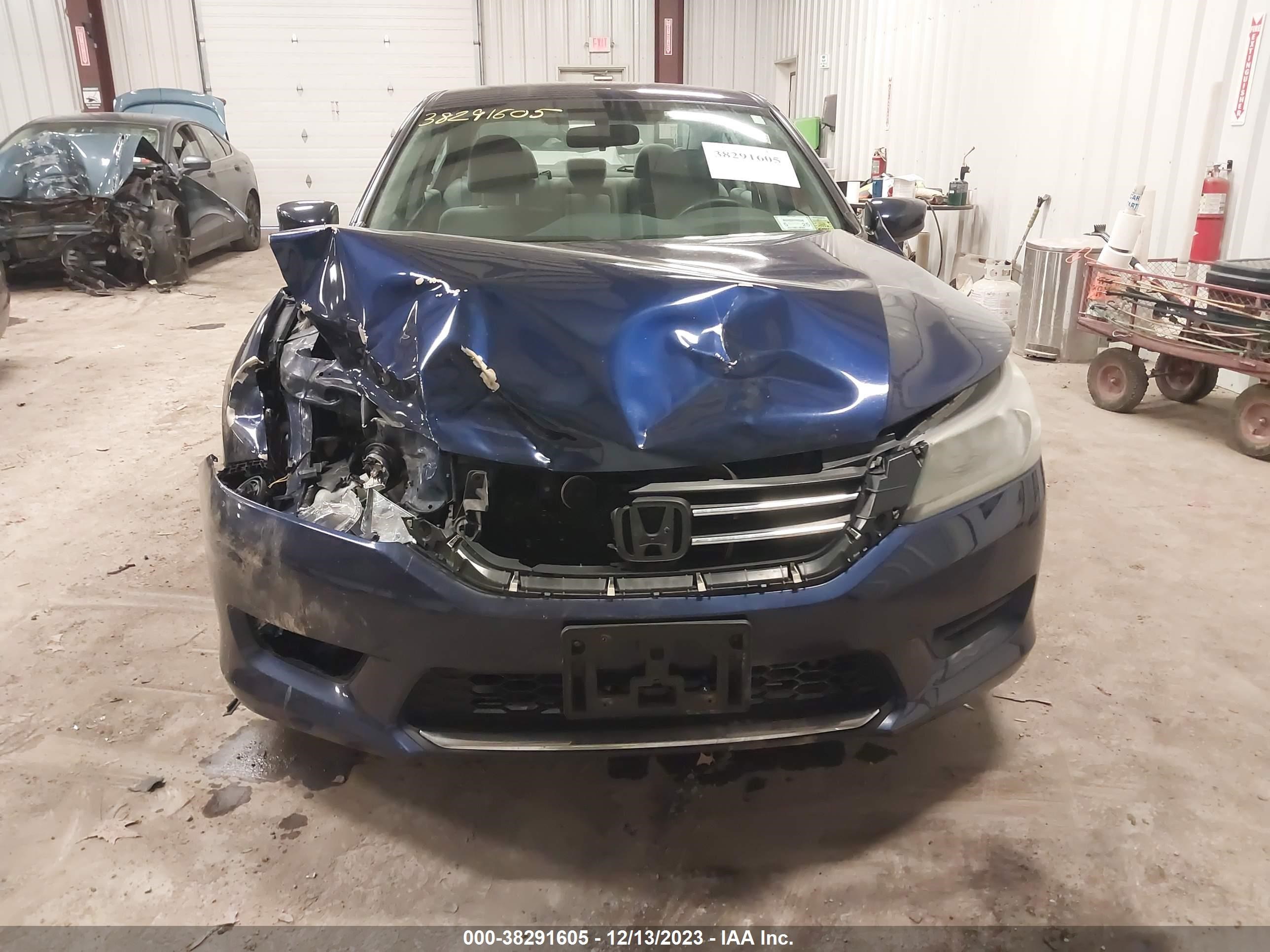 Photo 11 VIN: 1HGCR2F39DA143109 - HONDA ACCORD 