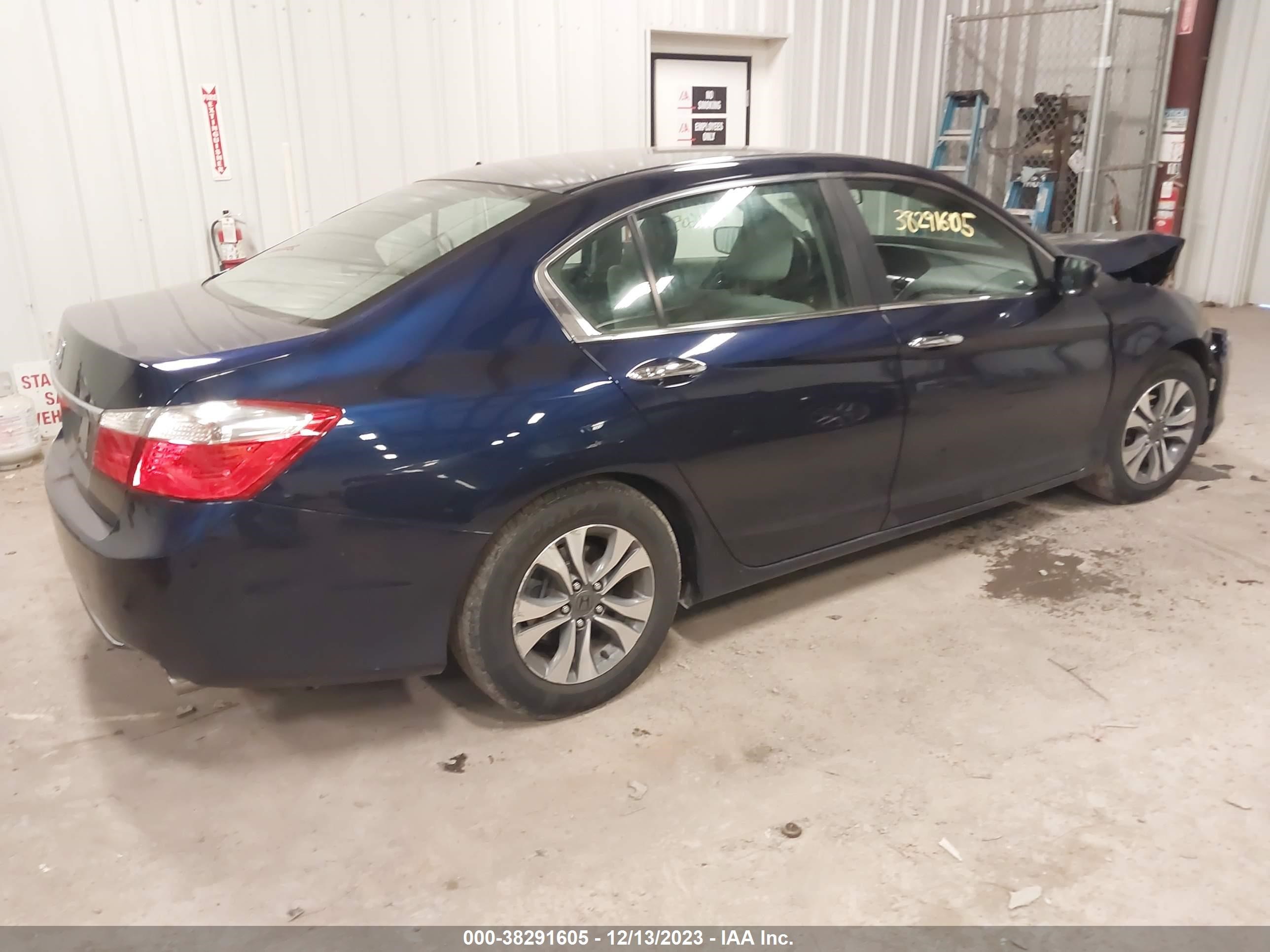 Photo 3 VIN: 1HGCR2F39DA143109 - HONDA ACCORD 