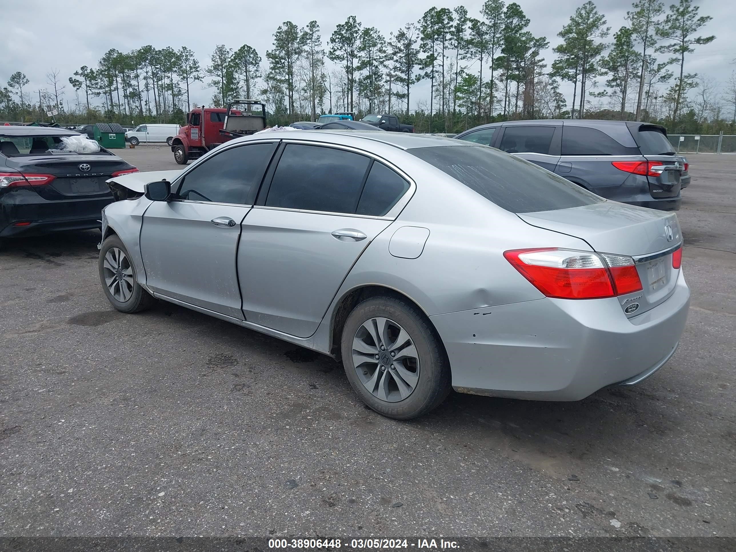 Photo 2 VIN: 1HGCR2F39DA253884 - HONDA ACCORD 