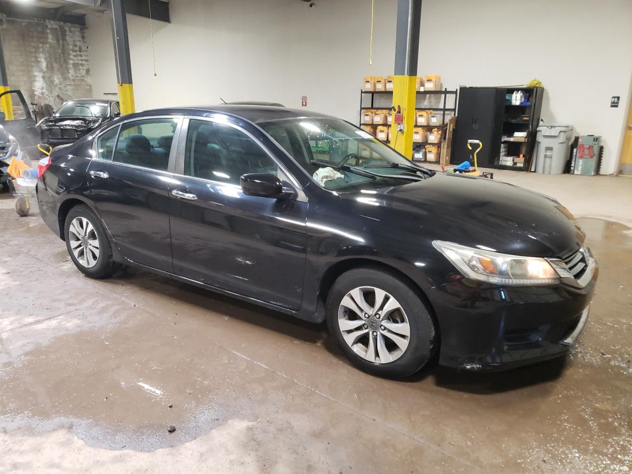 Photo 3 VIN: 1HGCR2F39EA071703 - HONDA ACCORD 