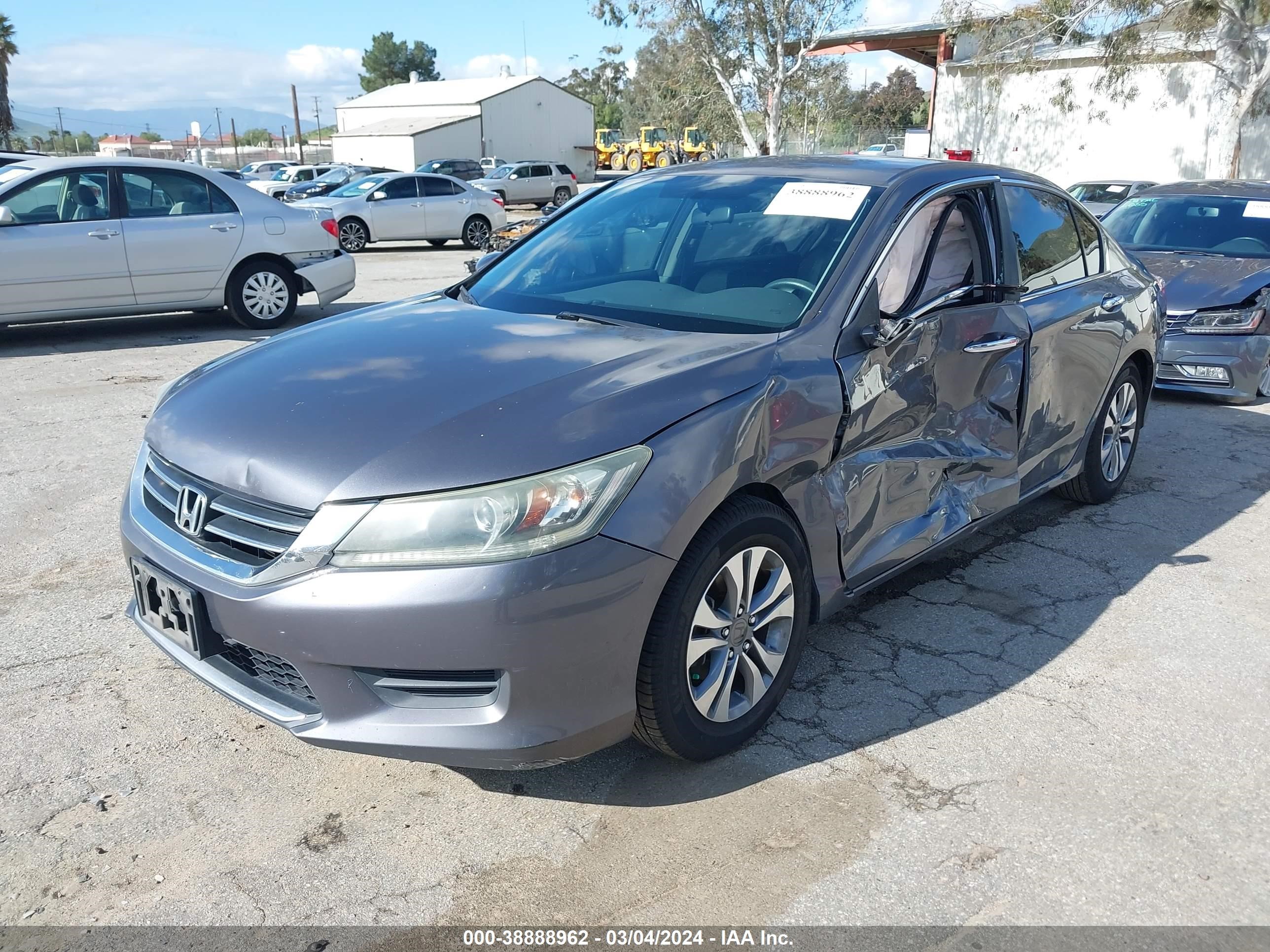 Photo 1 VIN: 1HGCR2F39EA137778 - HONDA ACCORD 