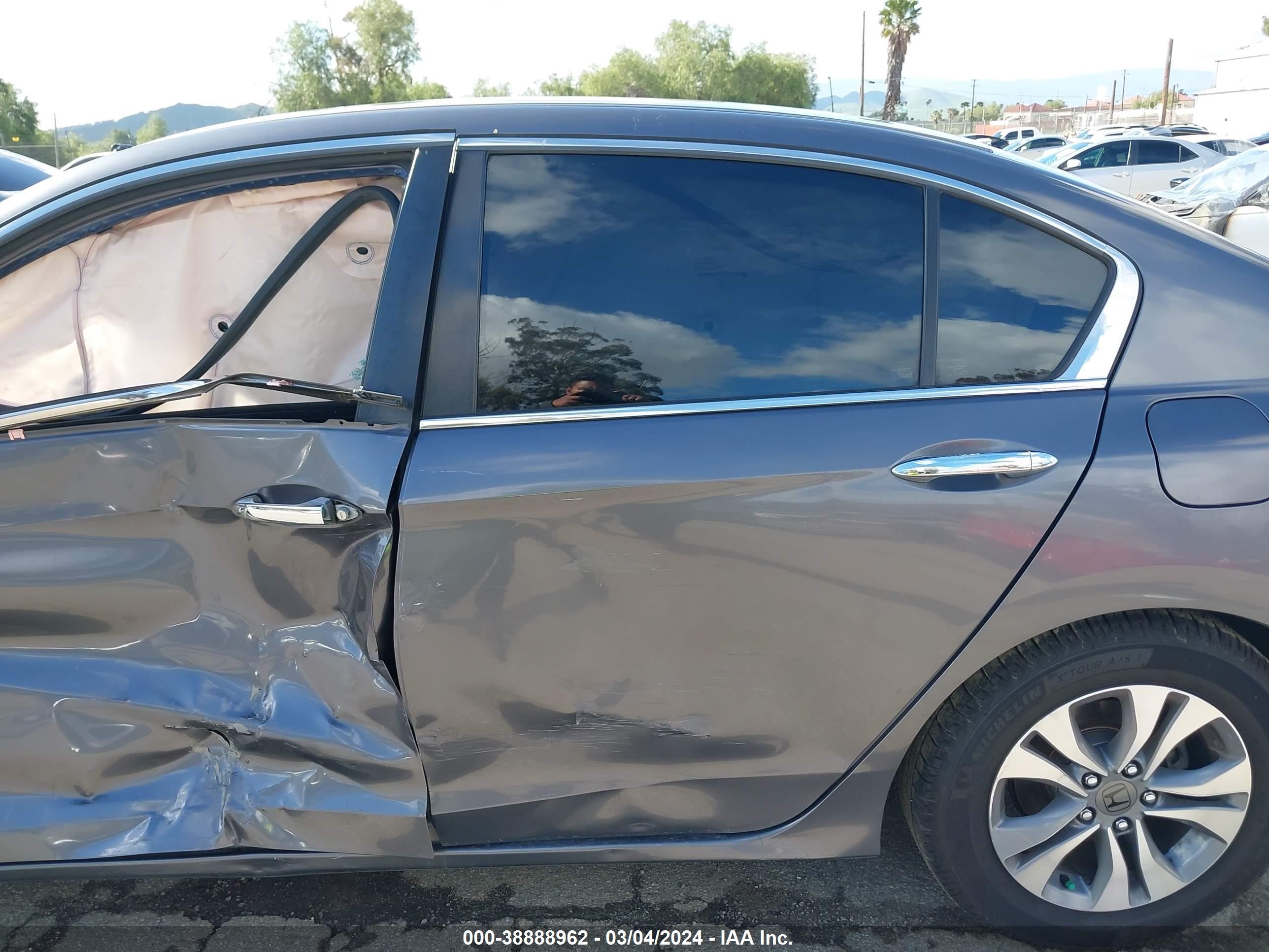 Photo 5 VIN: 1HGCR2F39EA137778 - HONDA ACCORD 