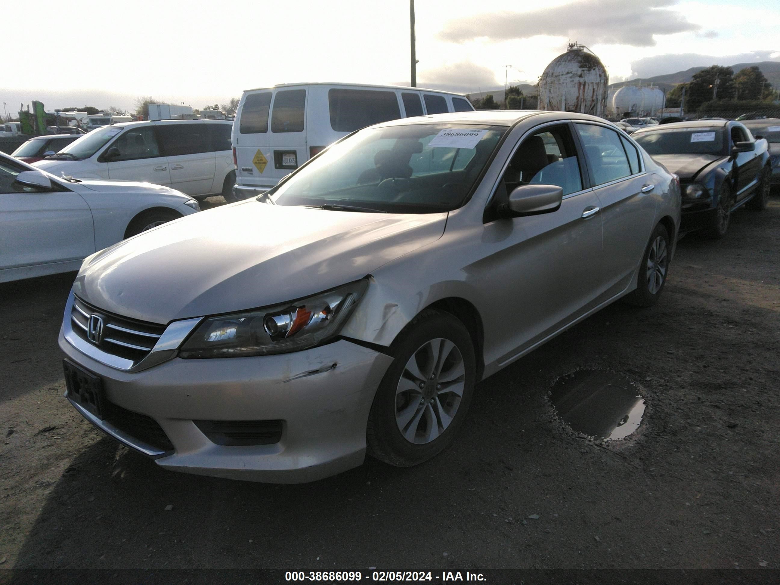 Photo 1 VIN: 1HGCR2F39EA267334 - HONDA ACCORD 