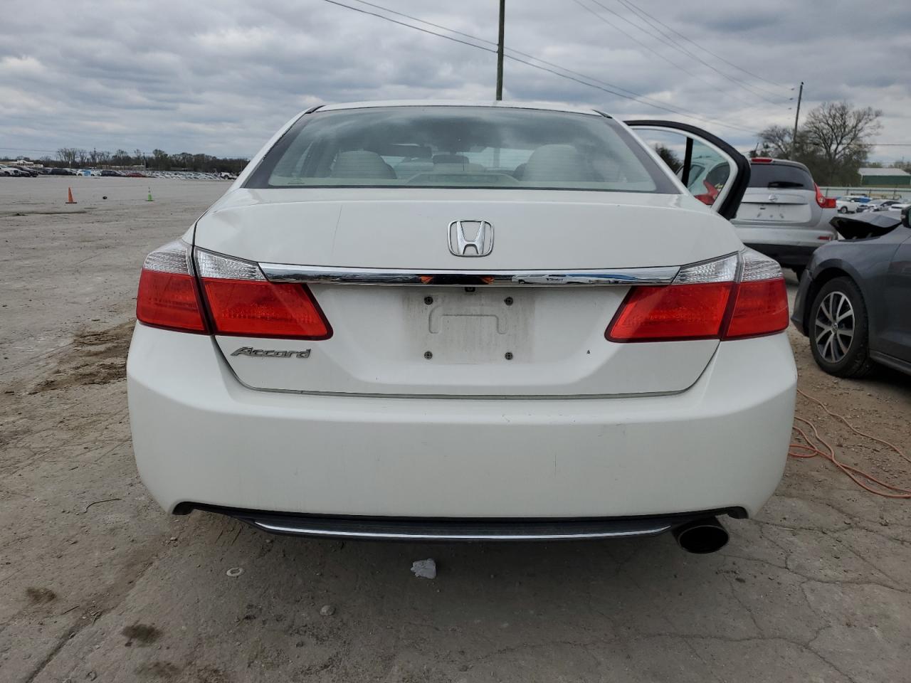 Photo 5 VIN: 1HGCR2F39FA089636 - HONDA ACCORD 