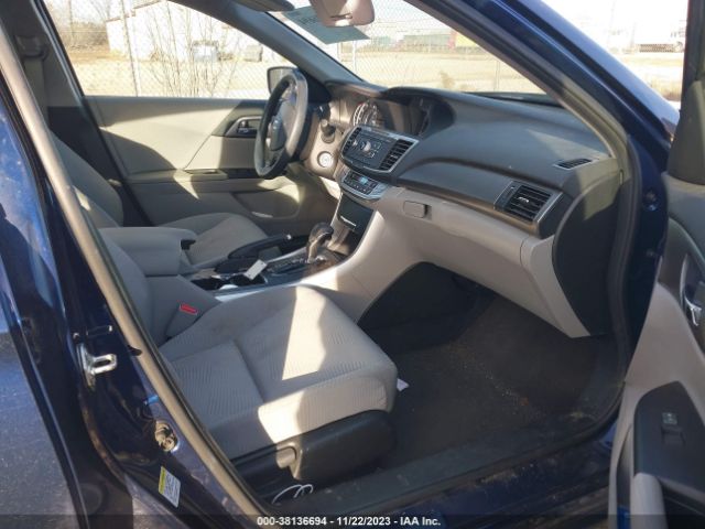 Photo 4 VIN: 1HGCR2F39FA093024 - HONDA ACCORD 