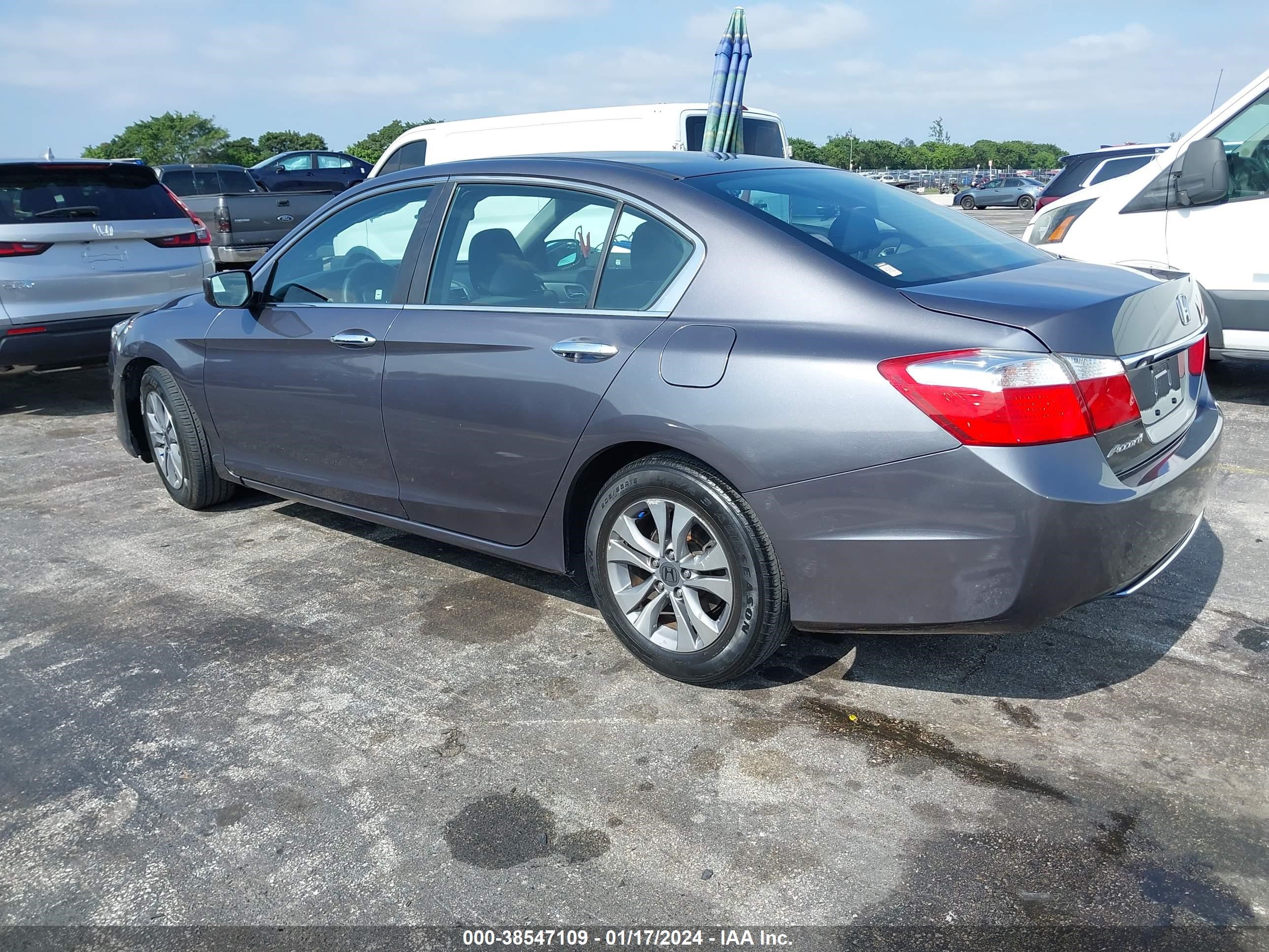 Photo 2 VIN: 1HGCR2F39FA106726 - HONDA ACCORD 