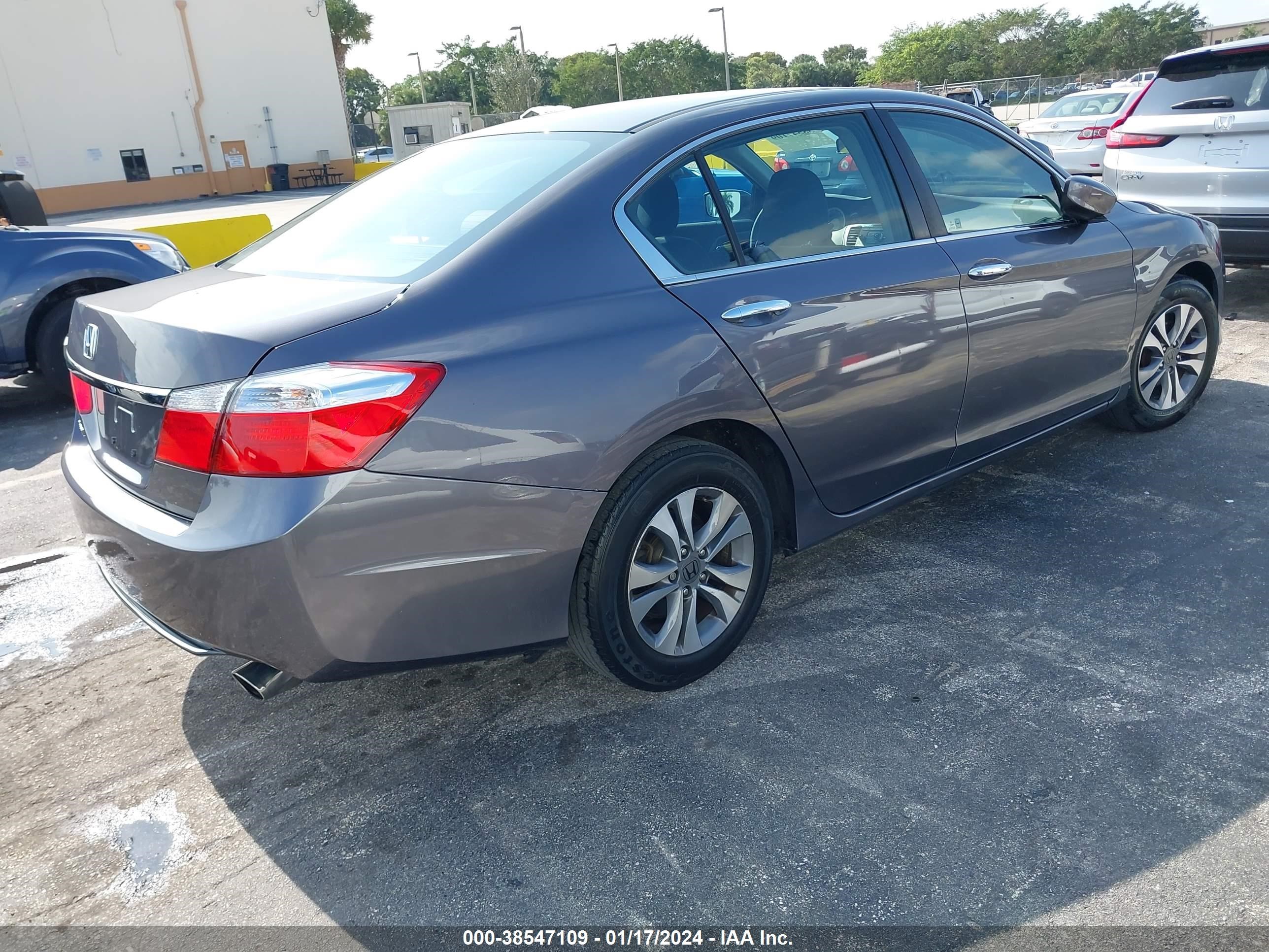 Photo 3 VIN: 1HGCR2F39FA106726 - HONDA ACCORD 