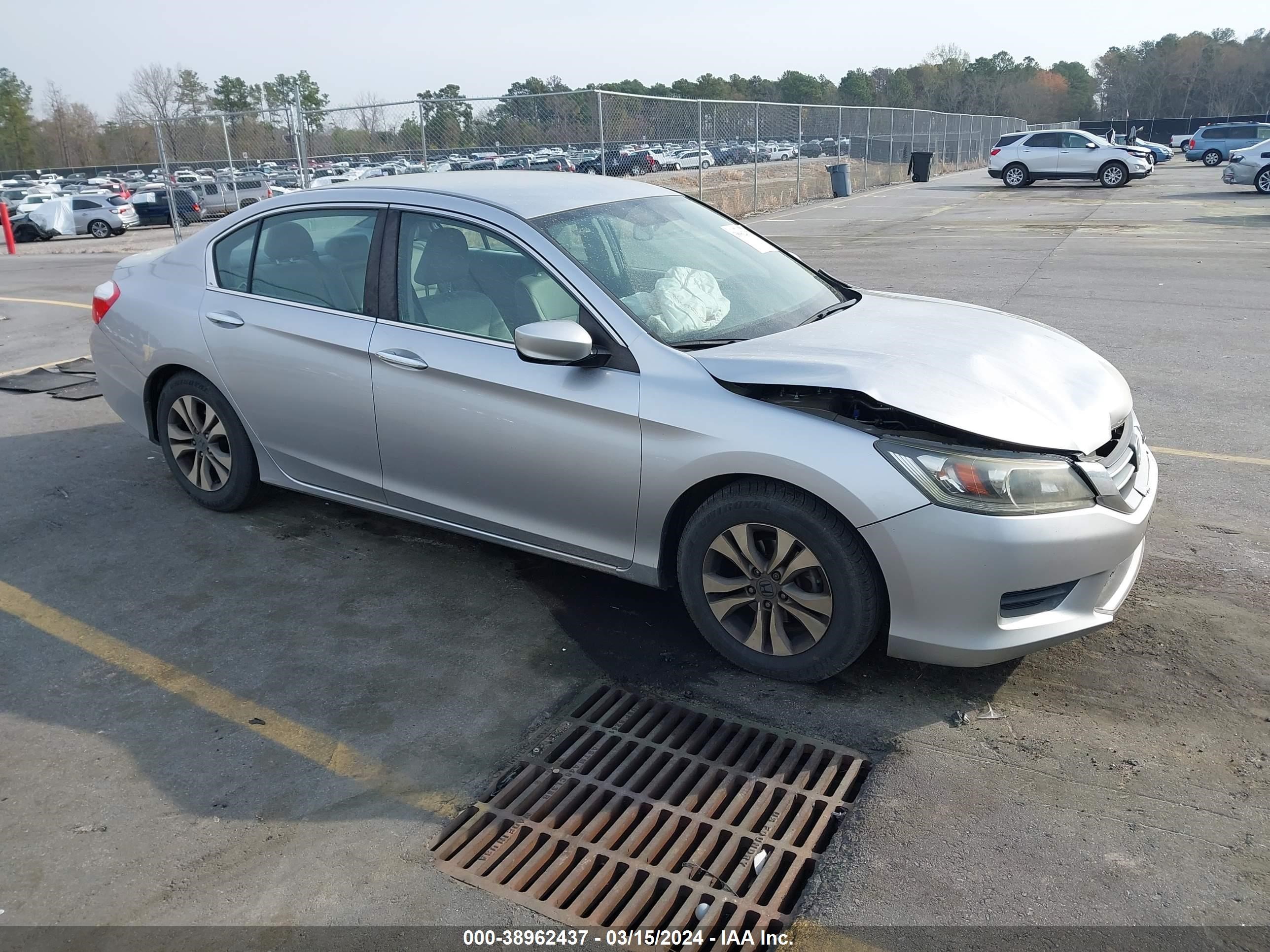 Photo 0 VIN: 1HGCR2F39FA116284 - HONDA ACCORD 