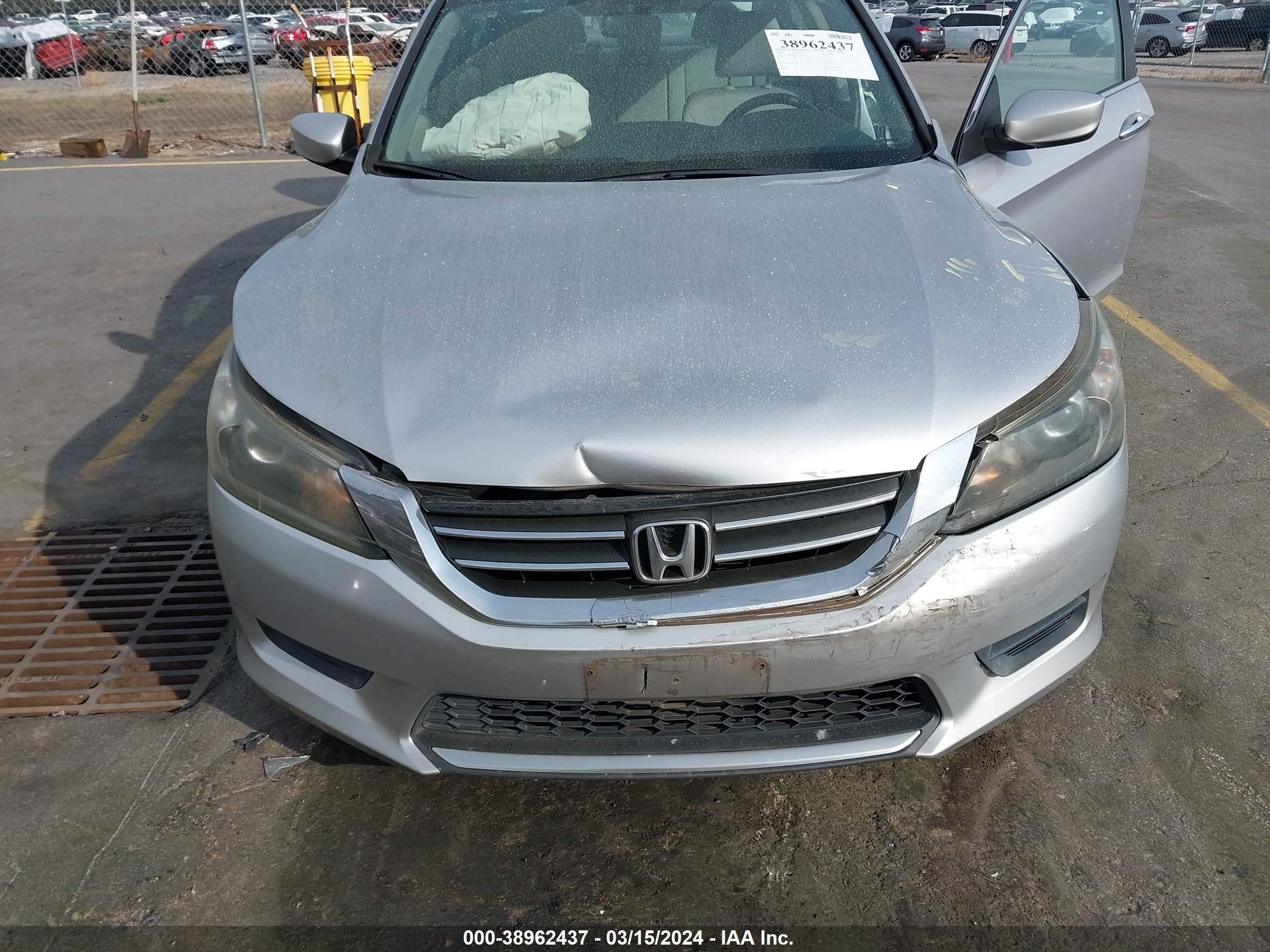 Photo 5 VIN: 1HGCR2F39FA116284 - HONDA ACCORD 